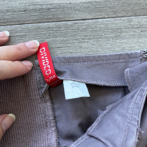 H&M cropped halter top (size 34) - Picture 5 of 5